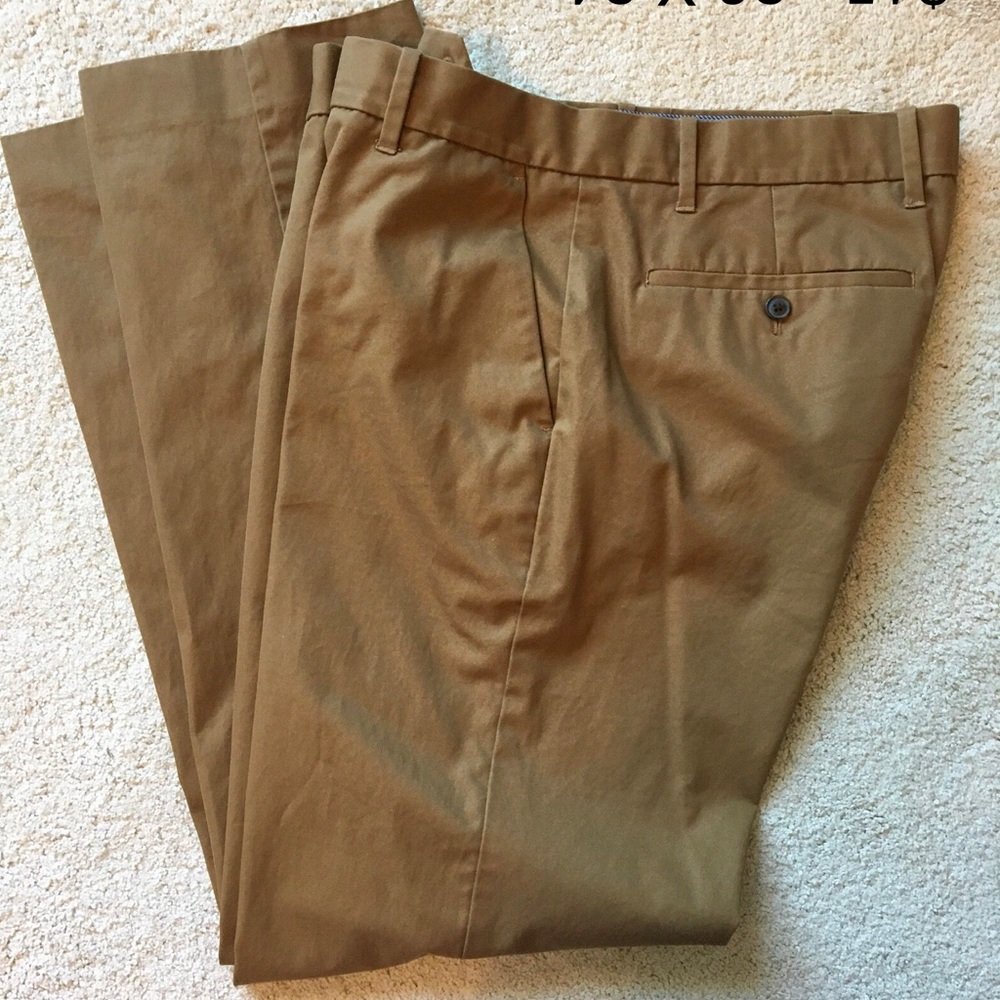 Brown khaki pants; excellent condition